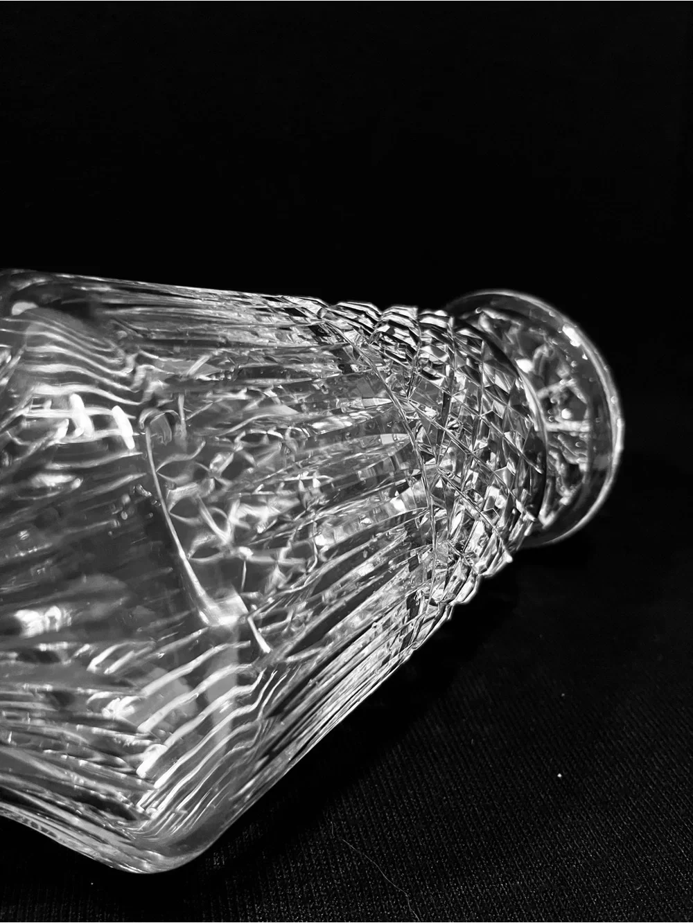 Vintage Waterford Crystal Maeve Cut Wine Decanter & Stopper 12.75” Ireland.